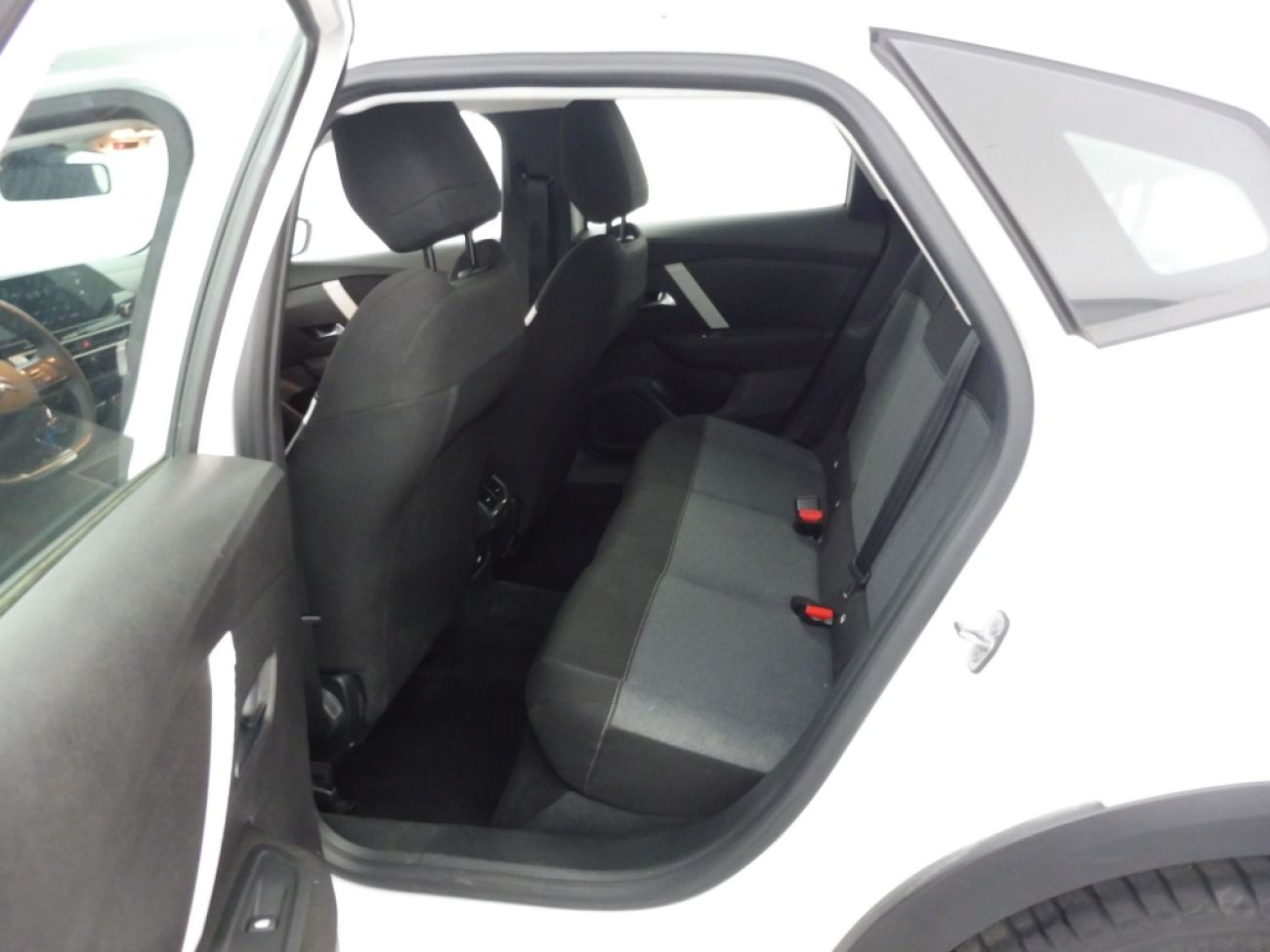 Mandataire Citroën C4 X 1.2 PURETECH 100 FEEL