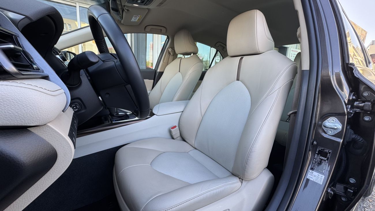 Mandataire TOYOTA CAMRY HYBRIDE 218ch 2WD LOUNGE