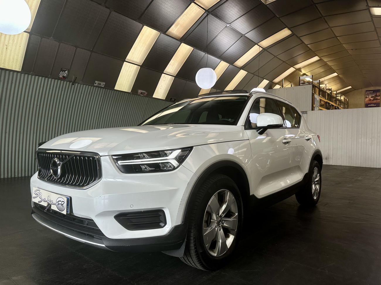 Mandataire VOLVO XC40 B3 163 ch DCT7 Momentum Business