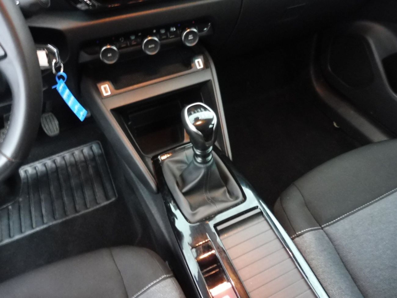 Mandataire Citroën C4 X 1.2 PURETECH 100 FEEL