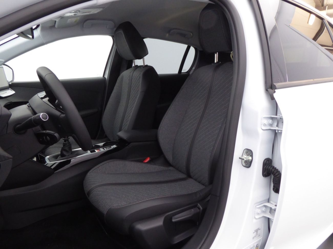 Mandataire PEUGEOT 208 1.2 100CH S&S ALLURE