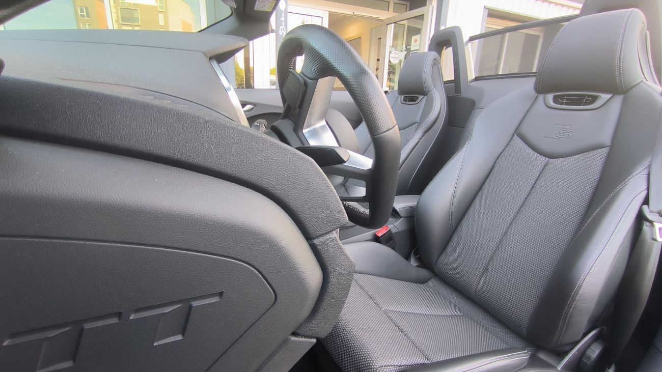 Mandataire AUDI TT ROADSTER 40 TFSI 197 S tronic 7 S line / JANTES 19 AUDI SPORT / Chauffage de nuque