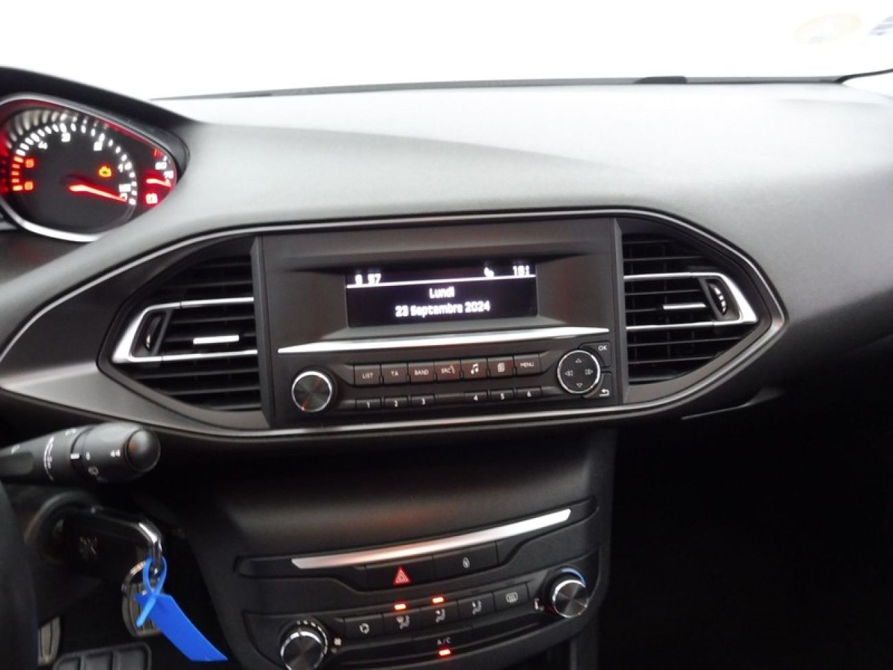 Mandataire PEUGEOT 308 1.5 BLUEHDI 100CH E6.C S&S ACCESS