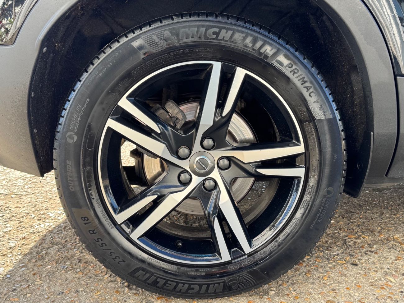 Mandataire VOLVO XC40 D4 AWD AdBlue 190 ch Geartronic 8 R-Design