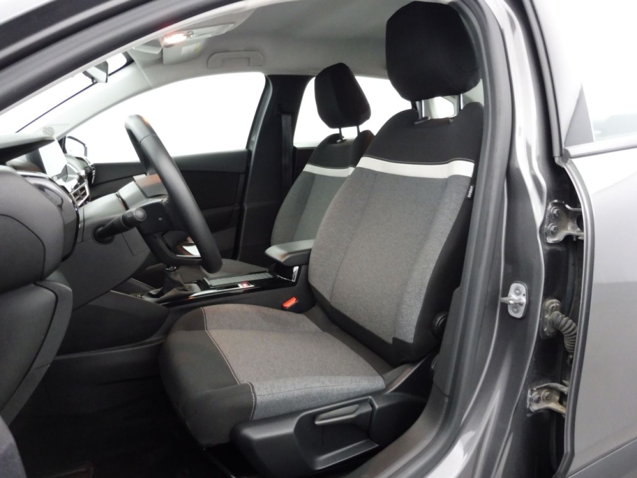 Mandataire Citroën C4 X 1.2 PURETECH 100 FEEL