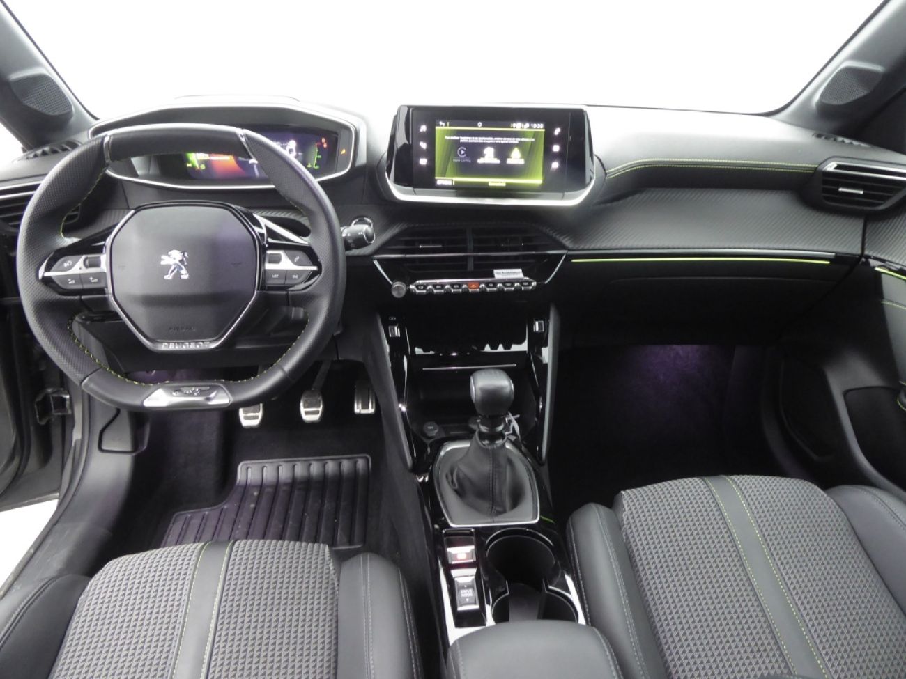 Mandataire PEUGEOT 208 1.2 PURETECH 100CH S&S GT
