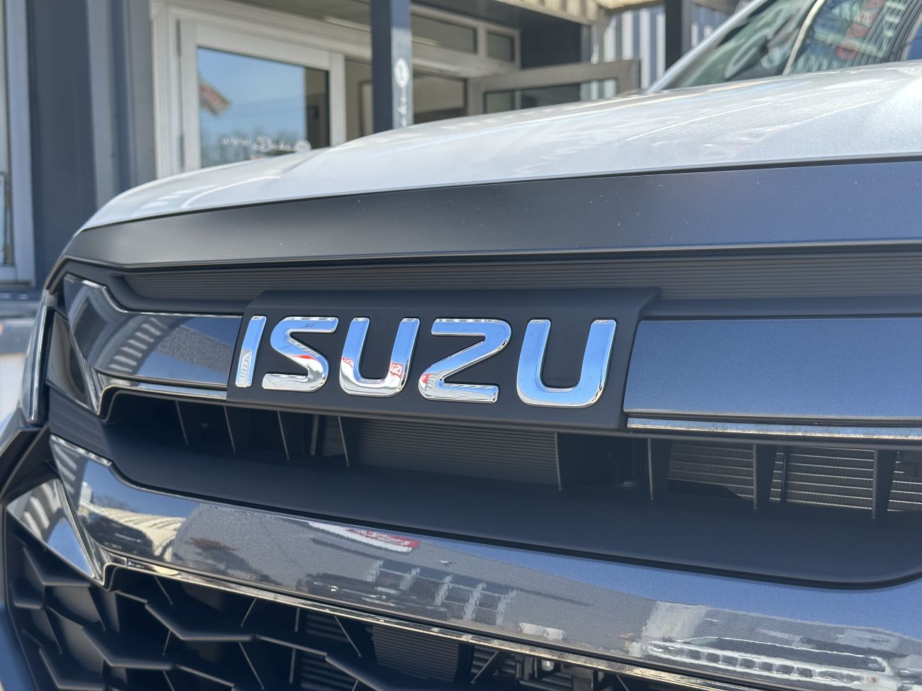 Mandataire ISUZU D-MAX CREW N60 NITRO SPORT 4X4 A/T 4 PLACES / PAS DE MALUS ECOLOGIQUE