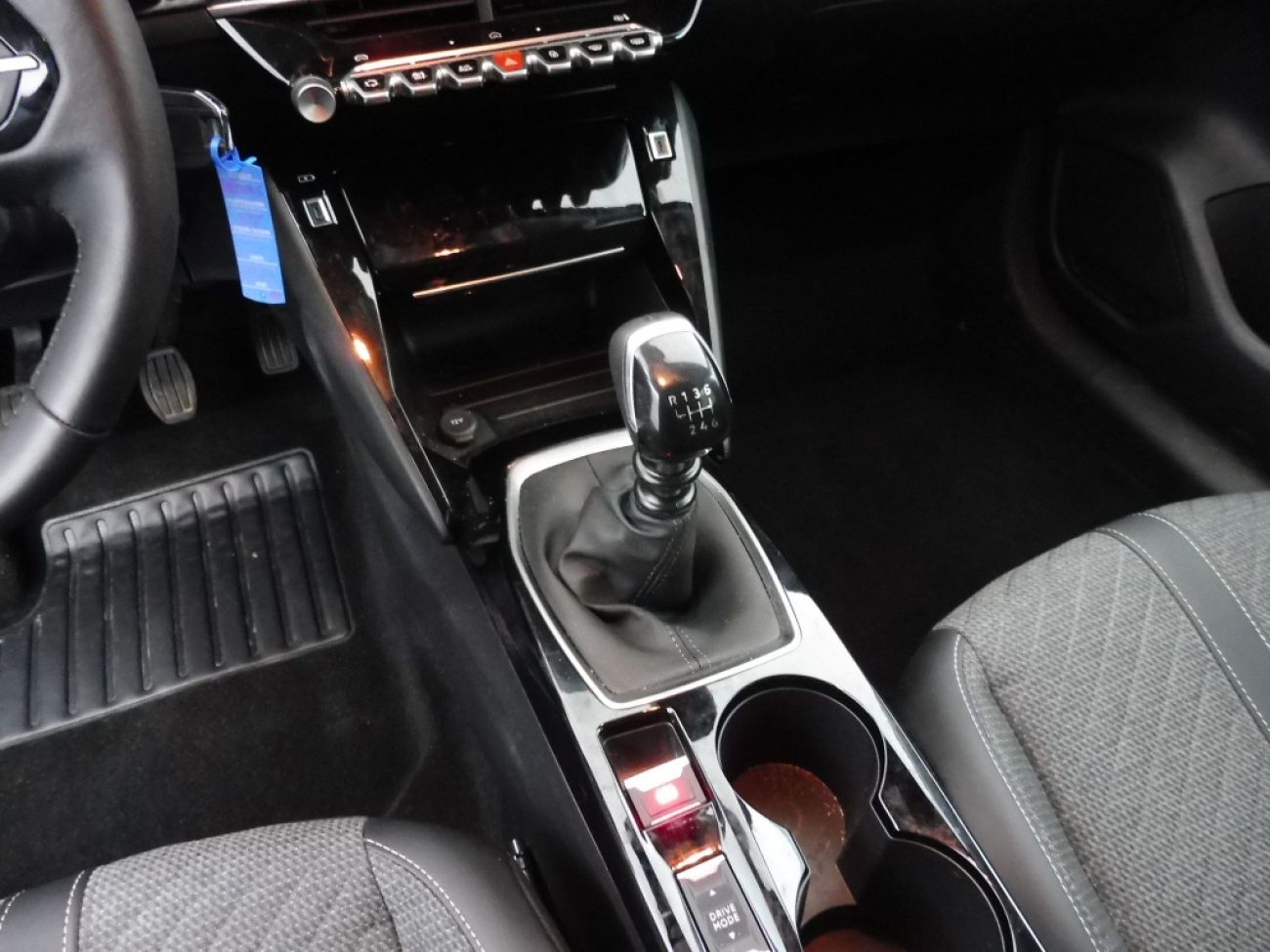 Mandataire PEUGEOT 208 1.2 100CH S&S ALLURE