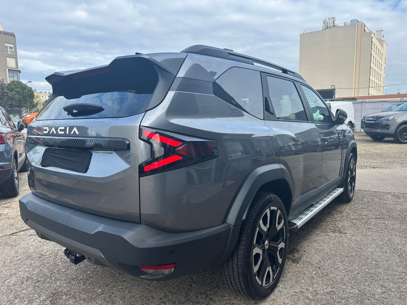 Mandataire Dacia BIGSTER HYBRID 155 Journey