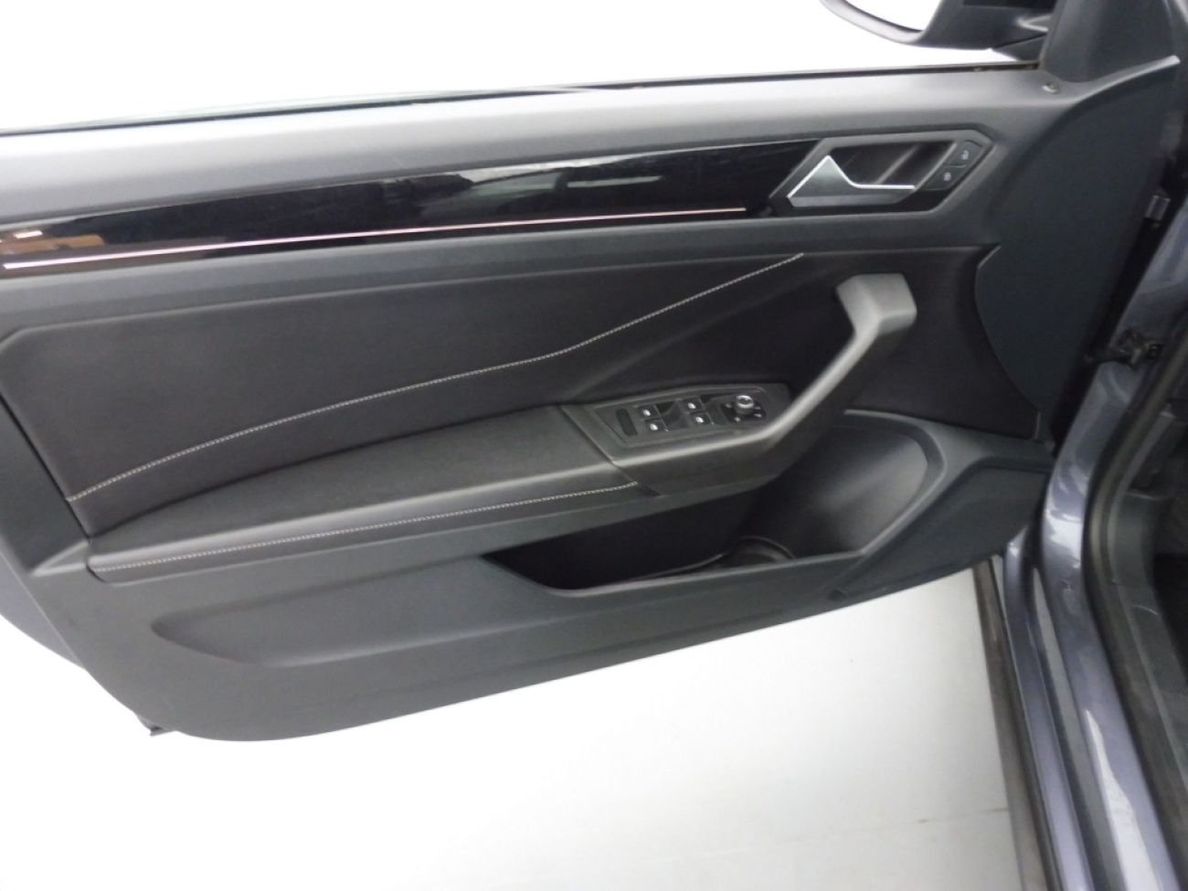 Mandataire VOLKSWAGEN T-Roc Cabriolet 1.5 TSI 150 DSGstyle