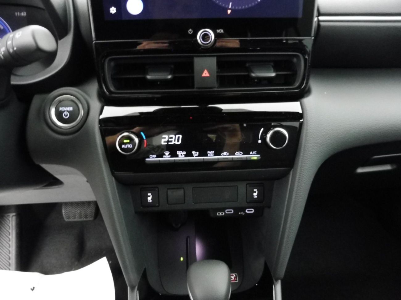 Mandataire TOYOTA YARIS CROSS 130H DESIGN