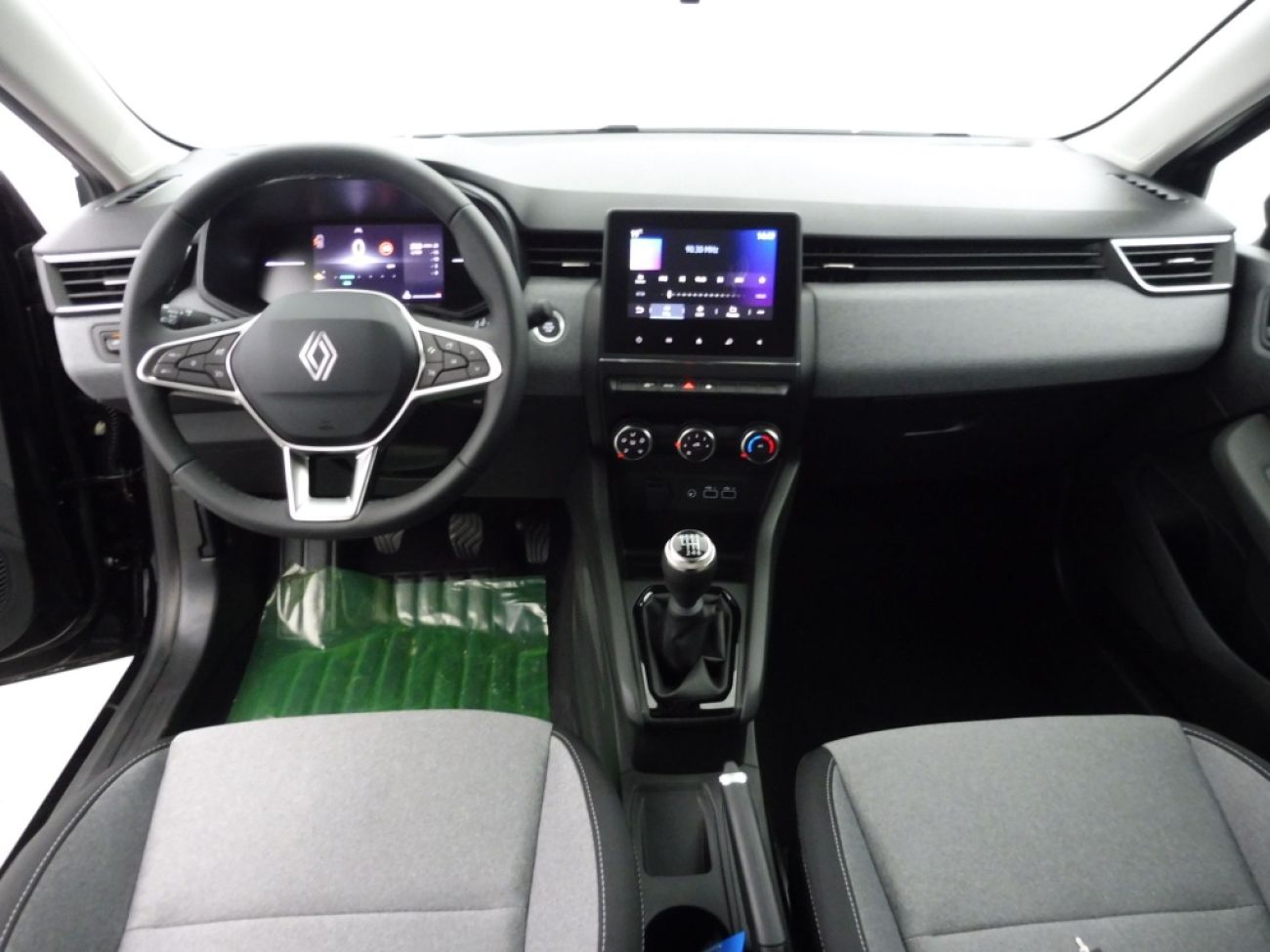 Mandataire RENAULT Clio 1.5 BLUE DCI 100CH EVOLUTION - 24