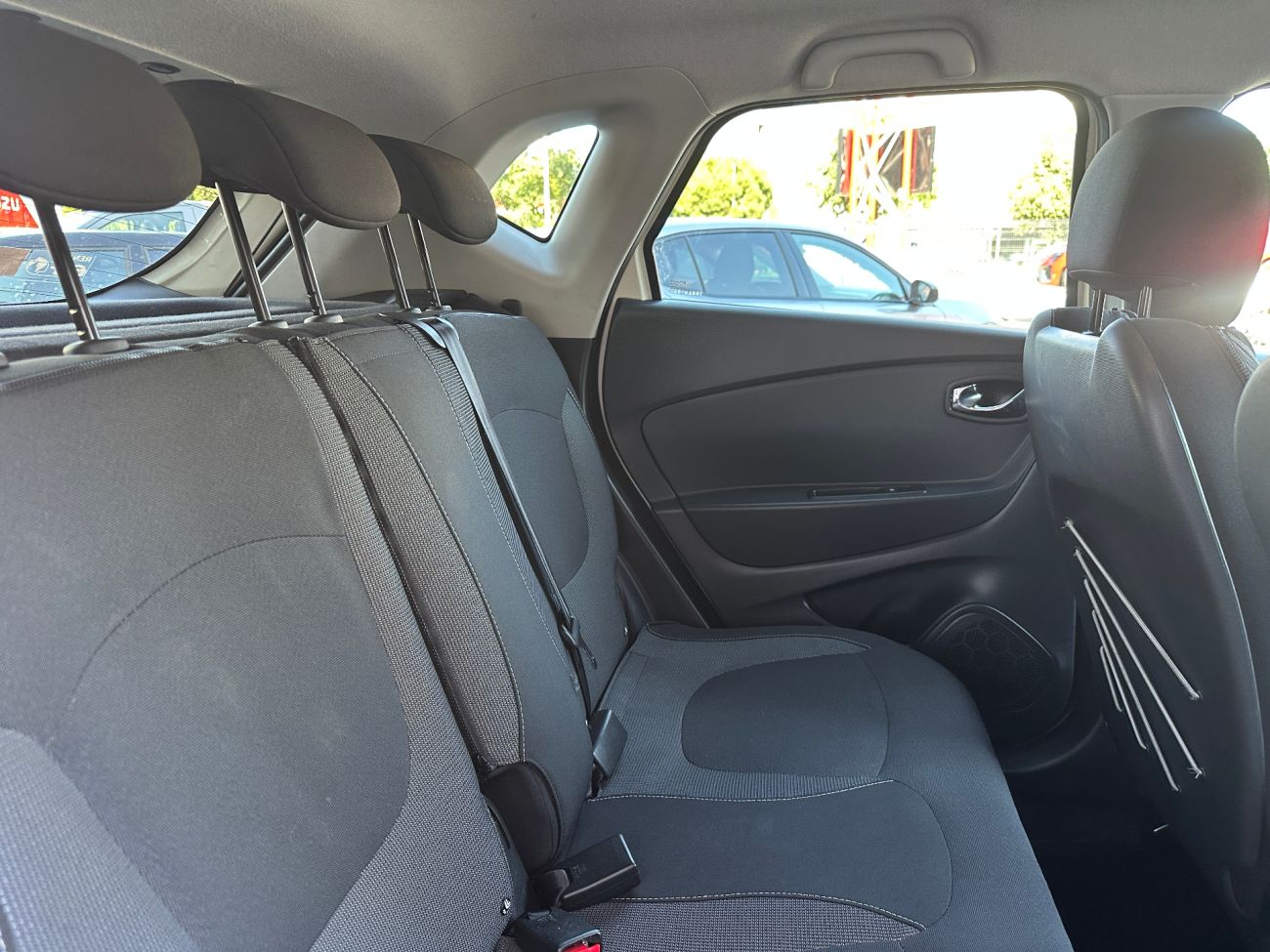 Mandataire RENAULT CAPTUR TCe 120 Intens EDC