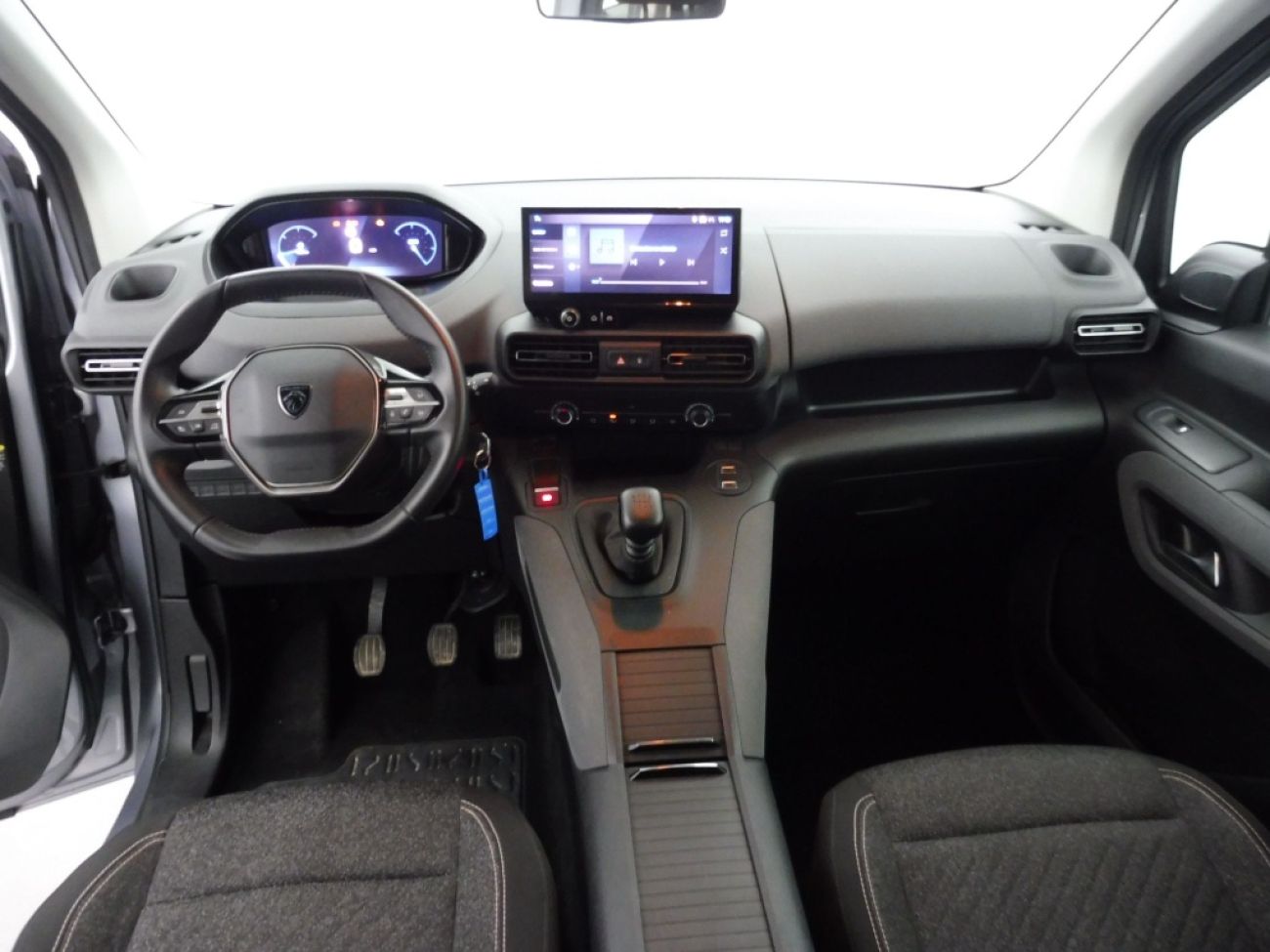 Mandataire PEUGEOT RIFTER TAILLE M - 1.5 BLUEHDI 100CH S&S ALLURE 5 PLACES