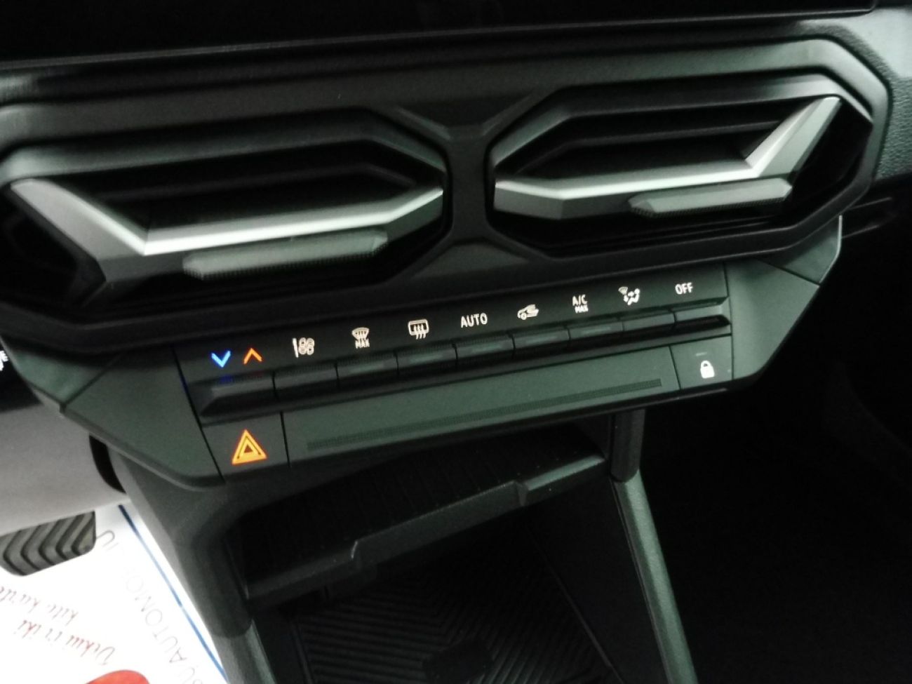 Mandataire Dacia Duster 1.6 HYBRID 140CH JOURNEY 4X2