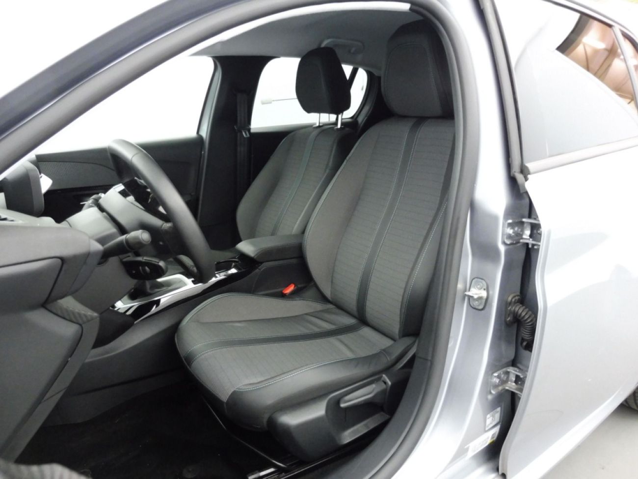 Mandataire PEUGEOT 208 1.2 PURETECH 100CH S&S ALLURE PACK