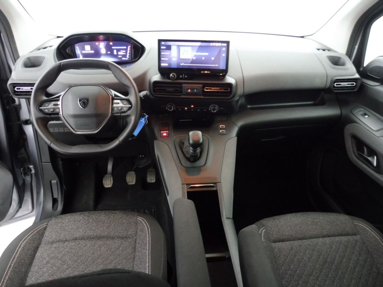 Mandataire PEUGEOT RIFTER TAILLE M - 1.5 BLUEHDI 100CH S&S ALLURE 5 PLACES
