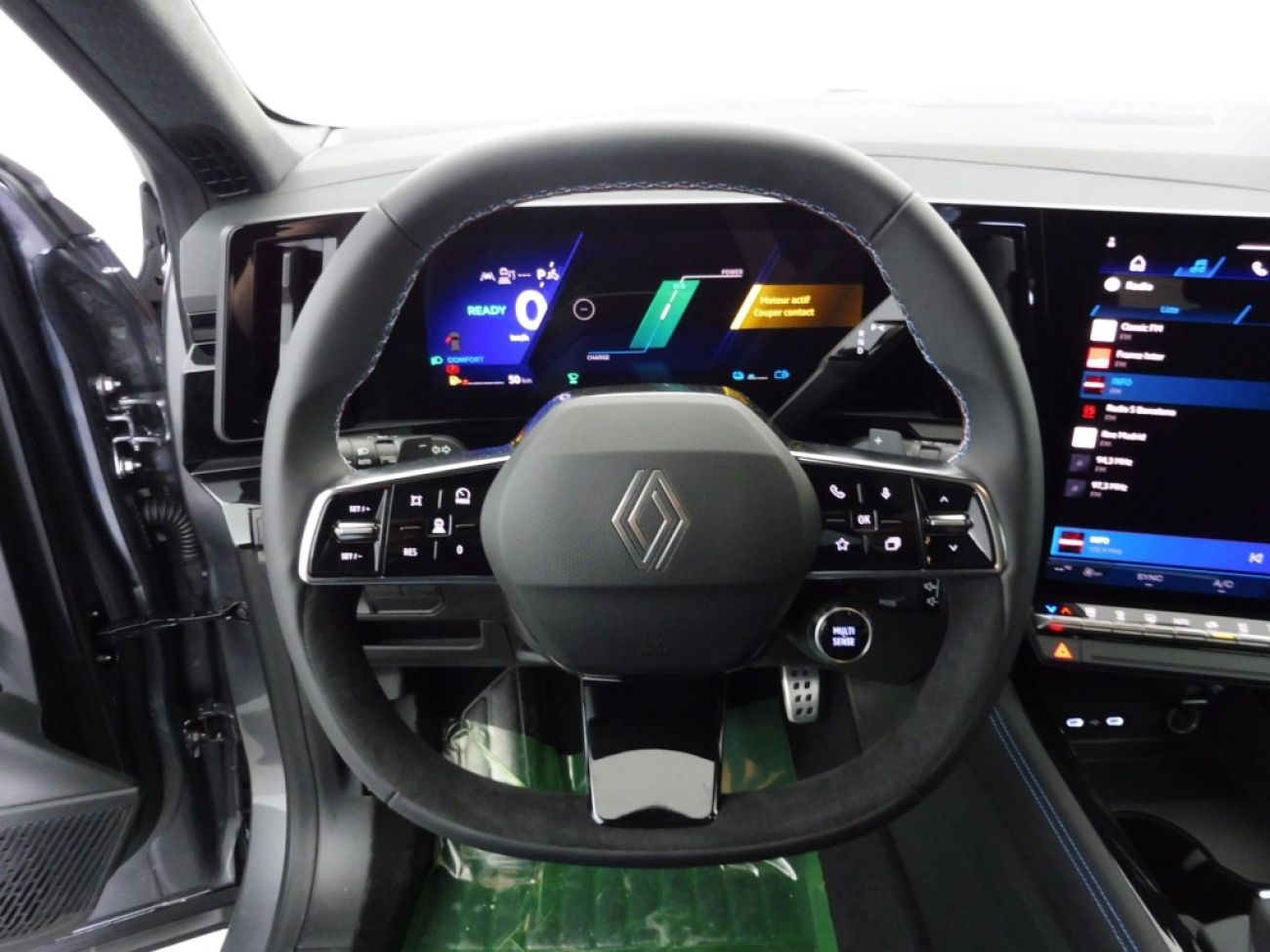 Mandataire RENAULT ESPACE VI 1.2 E-TECH FULL HYBRID 200CH ESPRIT ALPINE 7 PLACES - 24