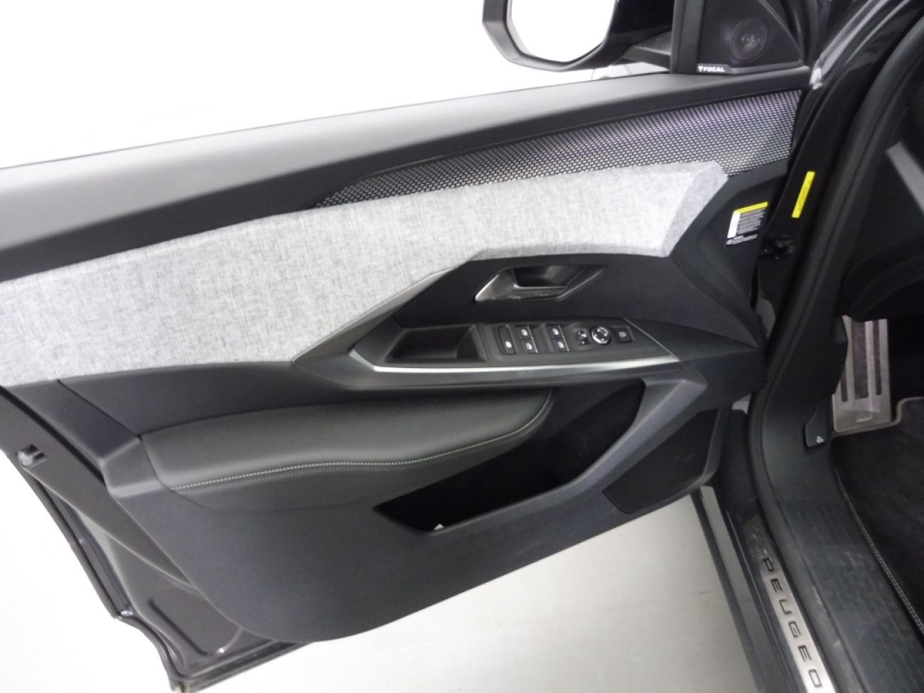 Mandataire PEUGEOT 3008 HYBRID 136CH GT E-DCS6