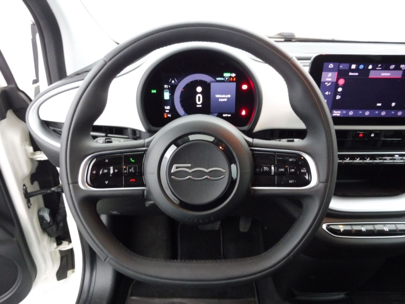Mandataire FIAT 500 E 118CH ICONE