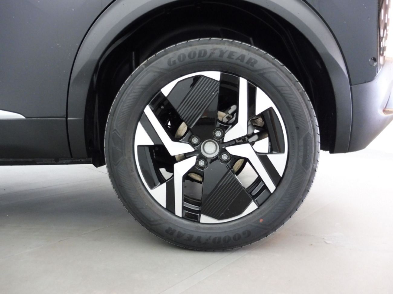 Mandataire PEUGEOT 2008 1.2 HYBRID 145CH GT E-DCS6