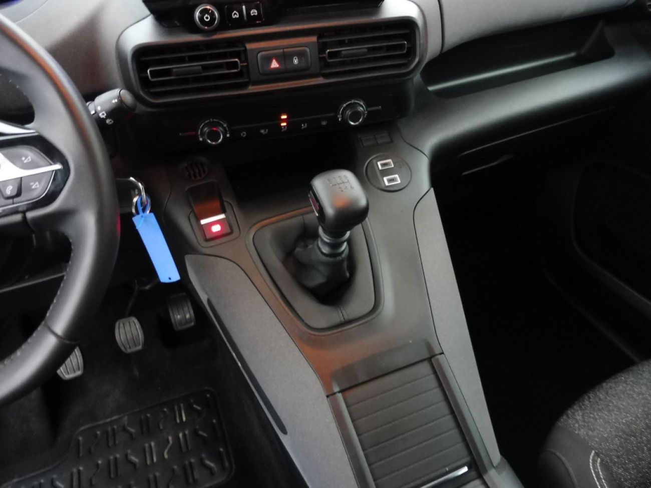 Mandataire PEUGEOT RIFTER TAILLE M - 1.5 BLUEHDI 100CH S&S ALLURE 5 PLACES