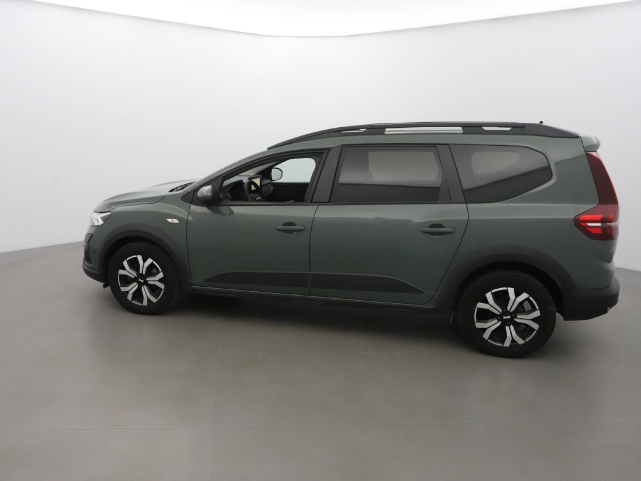 Mandataire Dacia Jogger 1.0 TCE 110CH EXPRESSION 7 PLACES -24