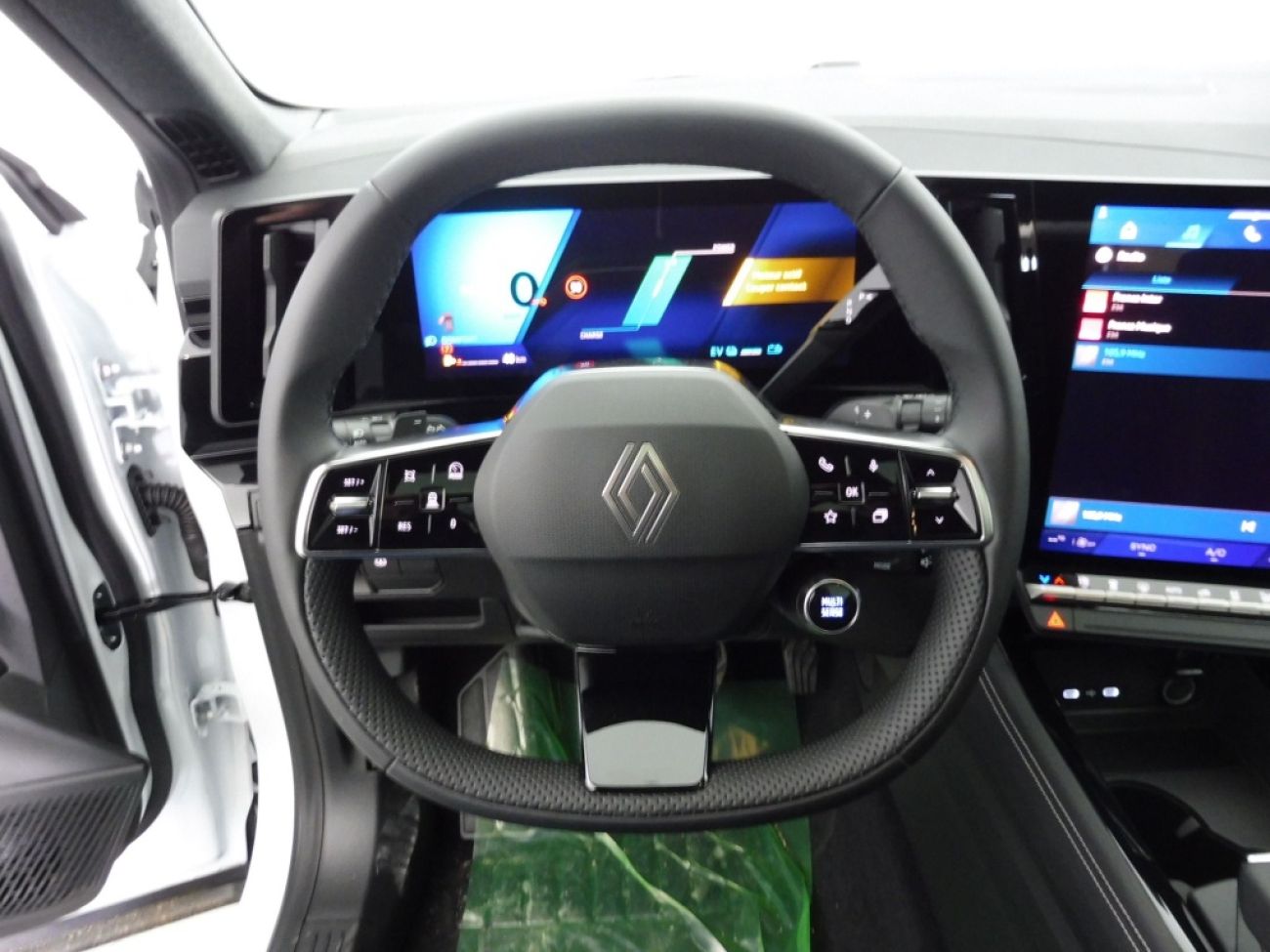 Mandataire RENAULT AUSTRAL 1.2 E-TECH FULL HYBRID 200CH TECHNO - 24