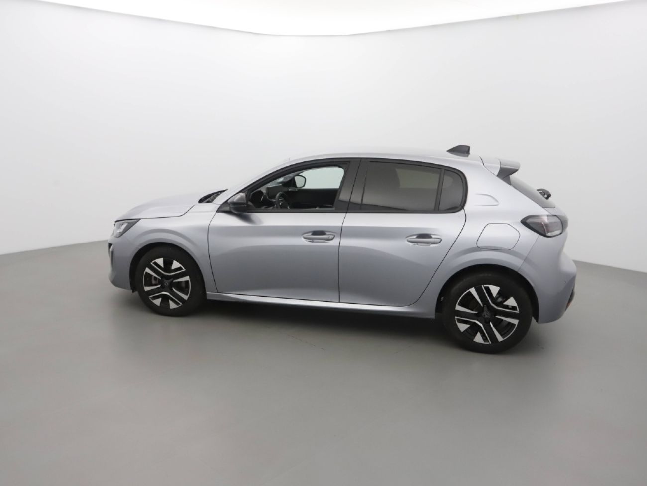Mandataire PEUGEOT 208 1.2 100CH S&S ALLURE