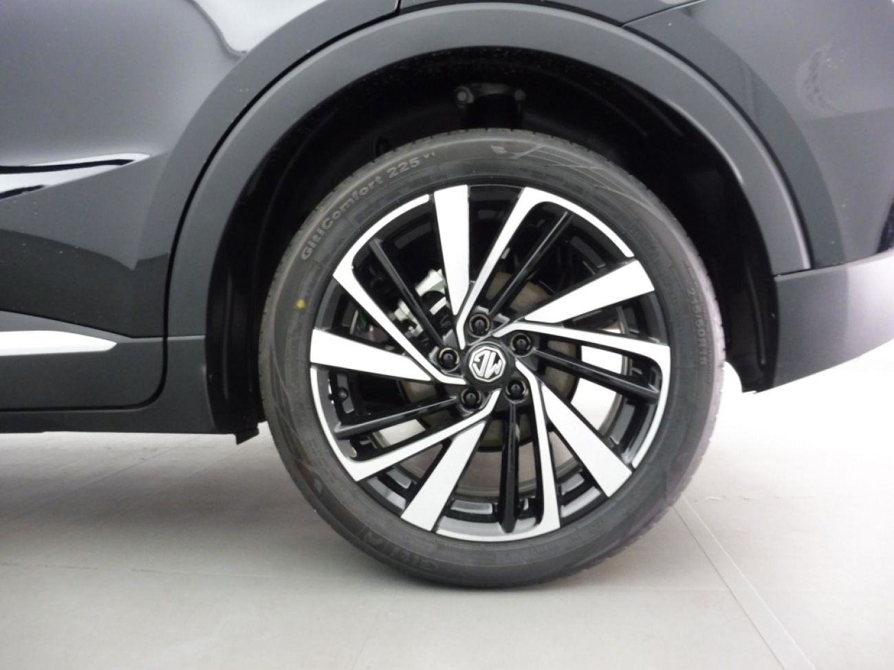 Mandataire MG ZS 1.5 HYBRID+ 197CH LUXURY