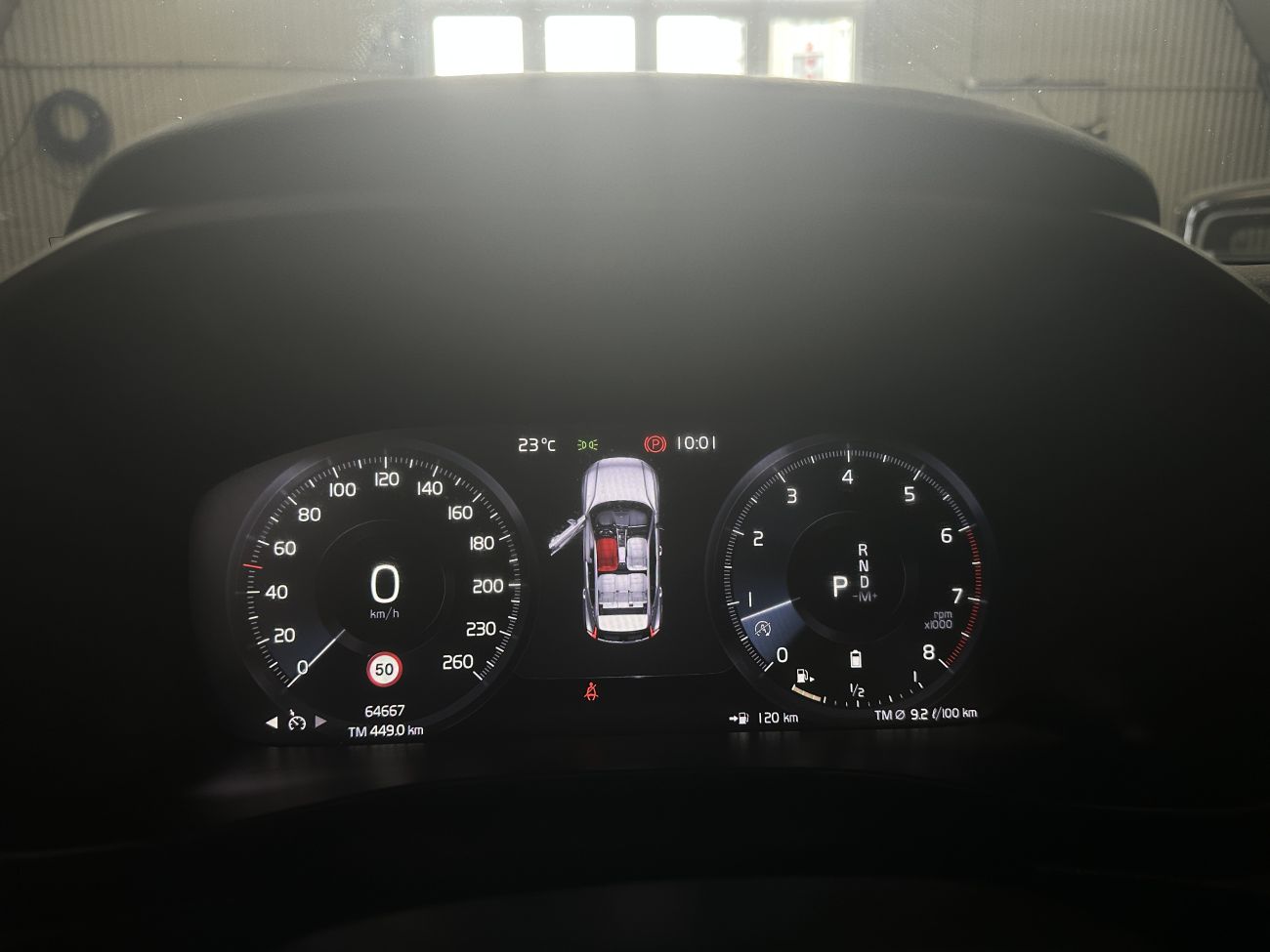 Mandataire VOLVO XC40 B3 163 ch DCT7 Momentum Business