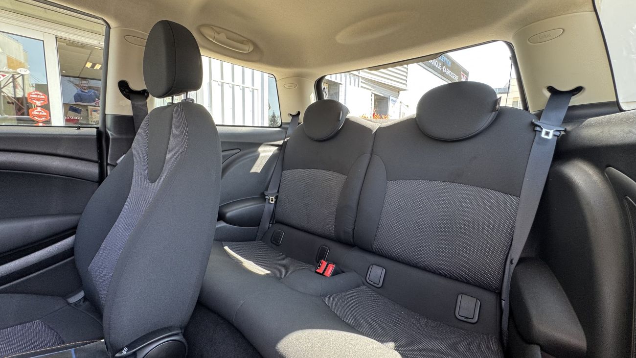 Mandataire MINI HATCH R56 75 ch One Pack Brick Lane