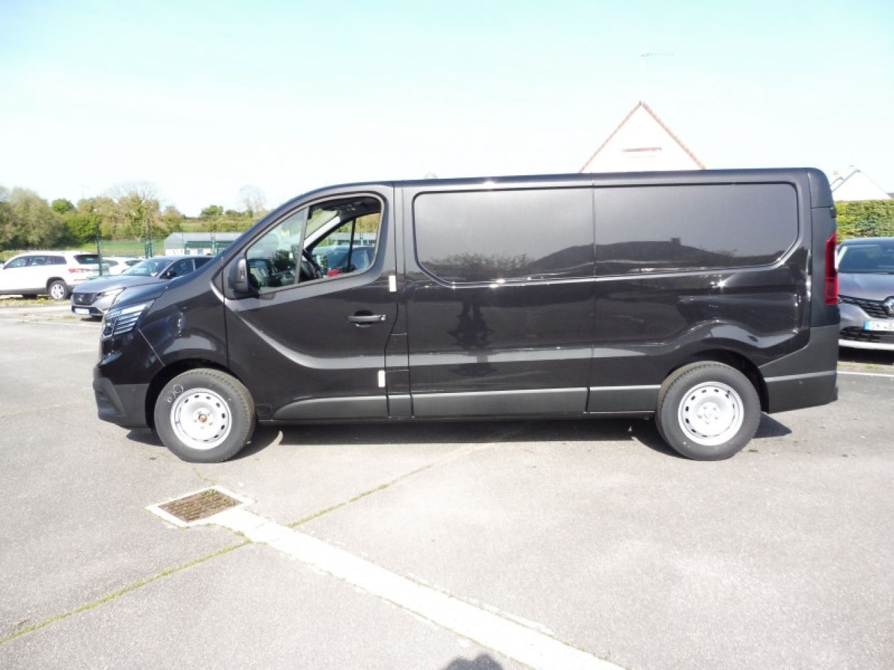 Mandataire RENAULT Trafic L2H1 3T 2.0 BLUE DCI 150CH ADVANCE EDC -24