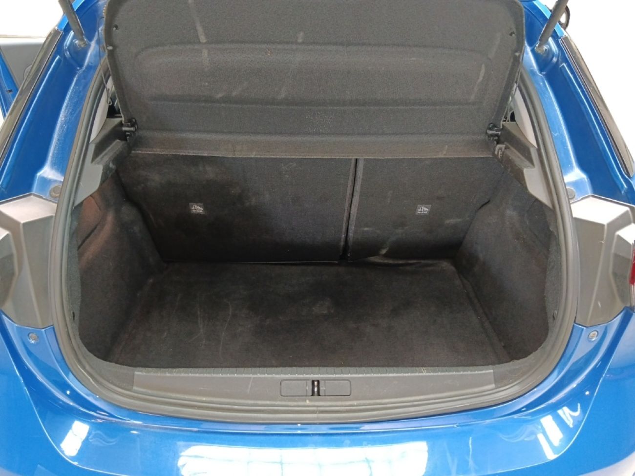 Mandataire Opel Corsa 1.2 100 edition