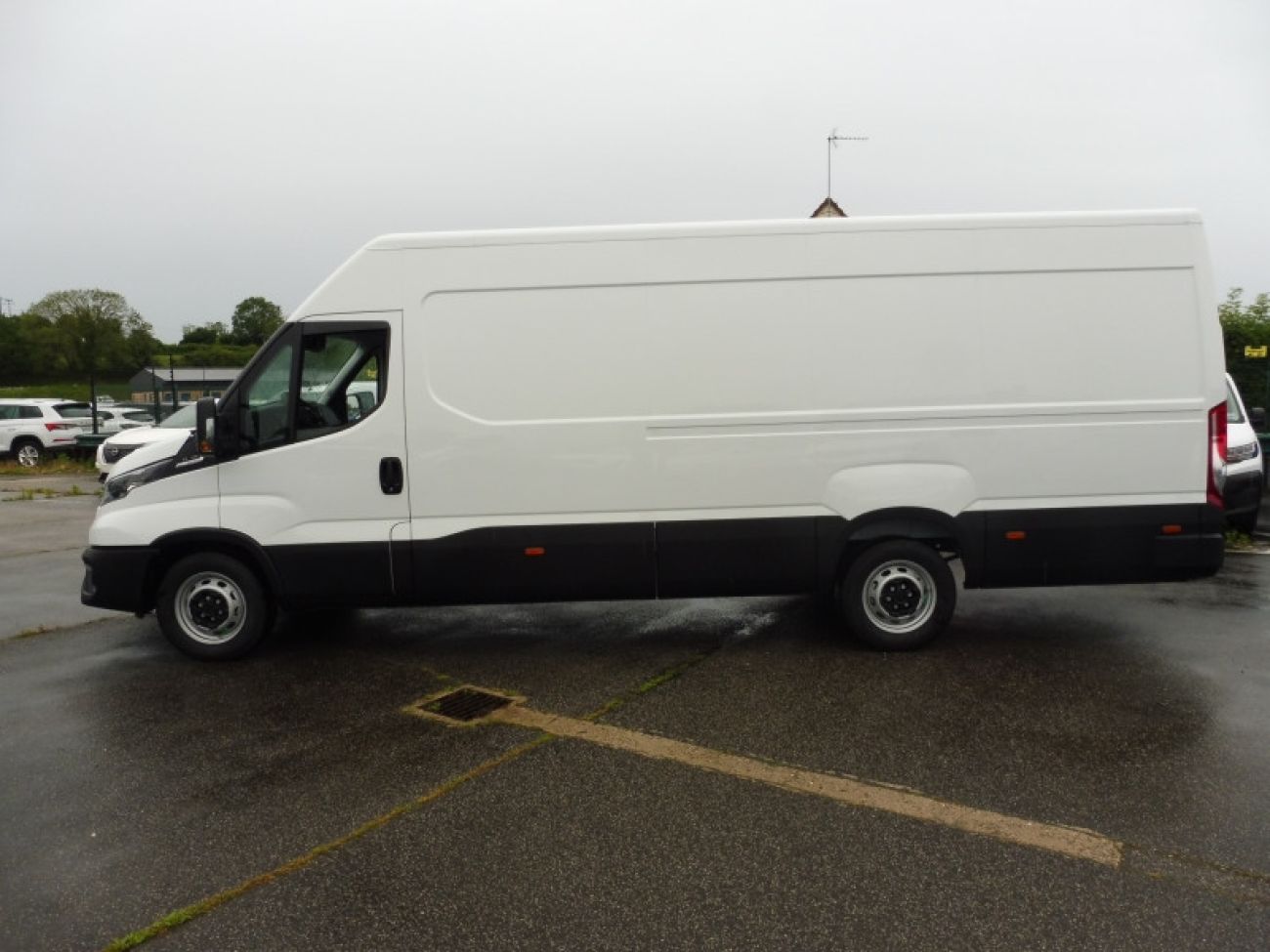 Mandataire IVECO Daily 35S18 3.0 V16 HI-MATIC H2 180CV