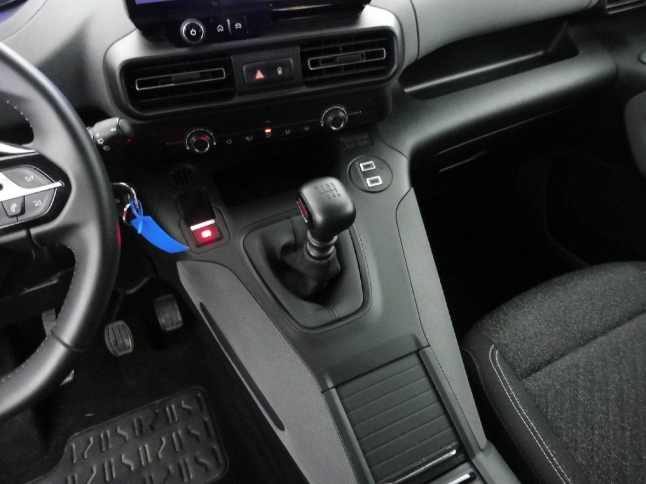Mandataire PEUGEOT RIFTER TAILLE M - 1.5 BLUEHDI 100CH S&S ALLURE 5 PLACES