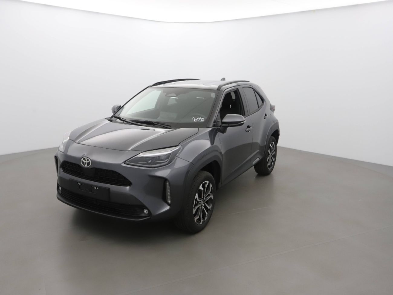 Mandataire TOYOTA YARIS CROSS 130H DESIGN