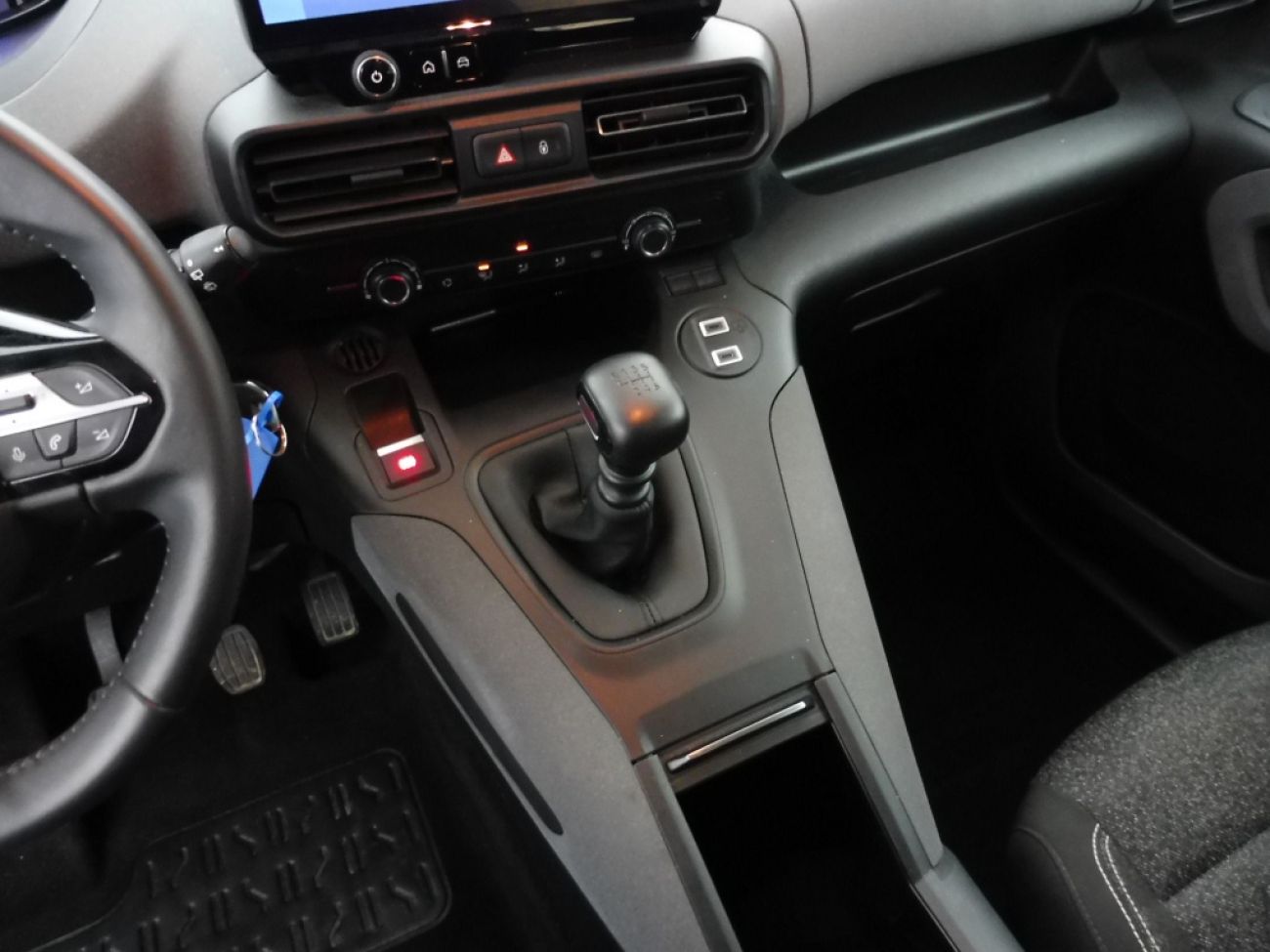Mandataire PEUGEOT RIFTER TAILLE M - 1.5 BLUEHDI 100CH S&S ALLURE 5 PLACES