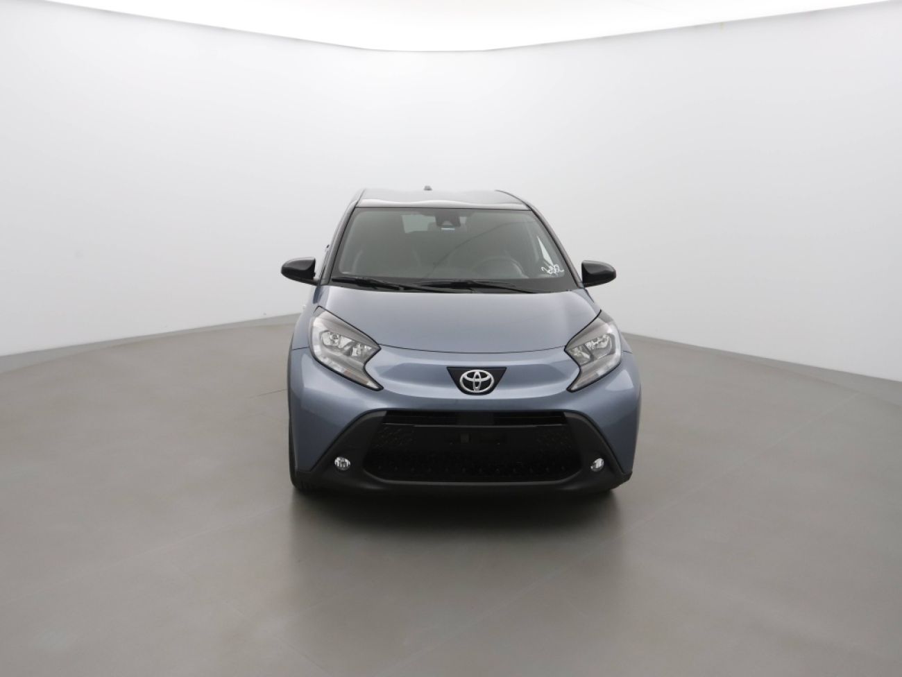 Mandataire TOYOTA AYGO X 1.0 VVT-I 72CH TEAM PLAYER