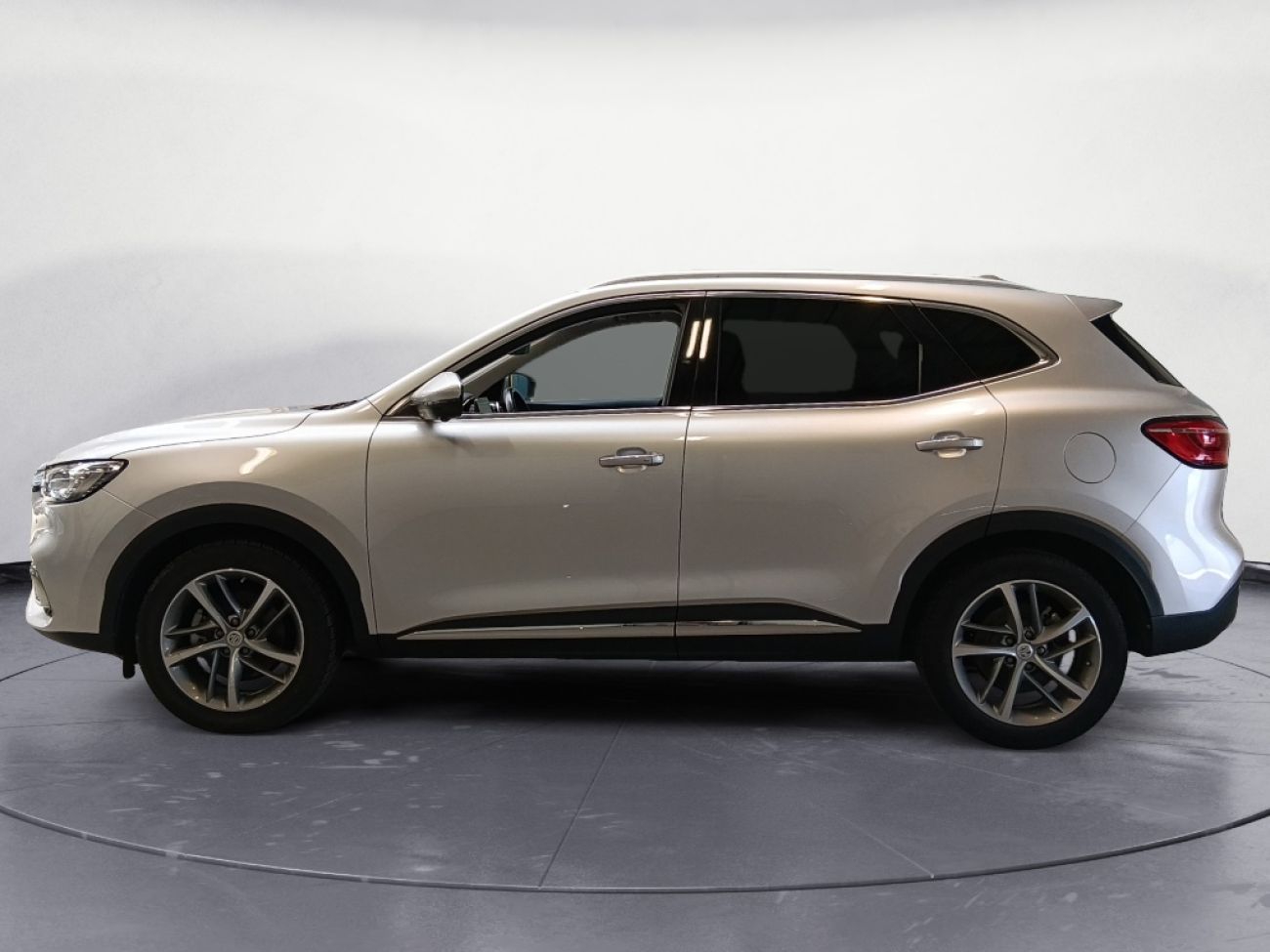 Mandataire MG HS 1.5 T-GDI 162 AT luxury