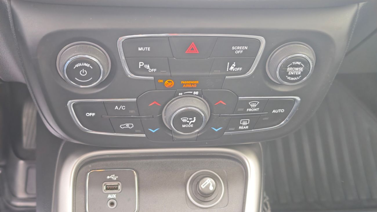 Mandataire Jeep COMPASS 1.4 I MultiAir II 140 ch BVM6 Longitude Business
