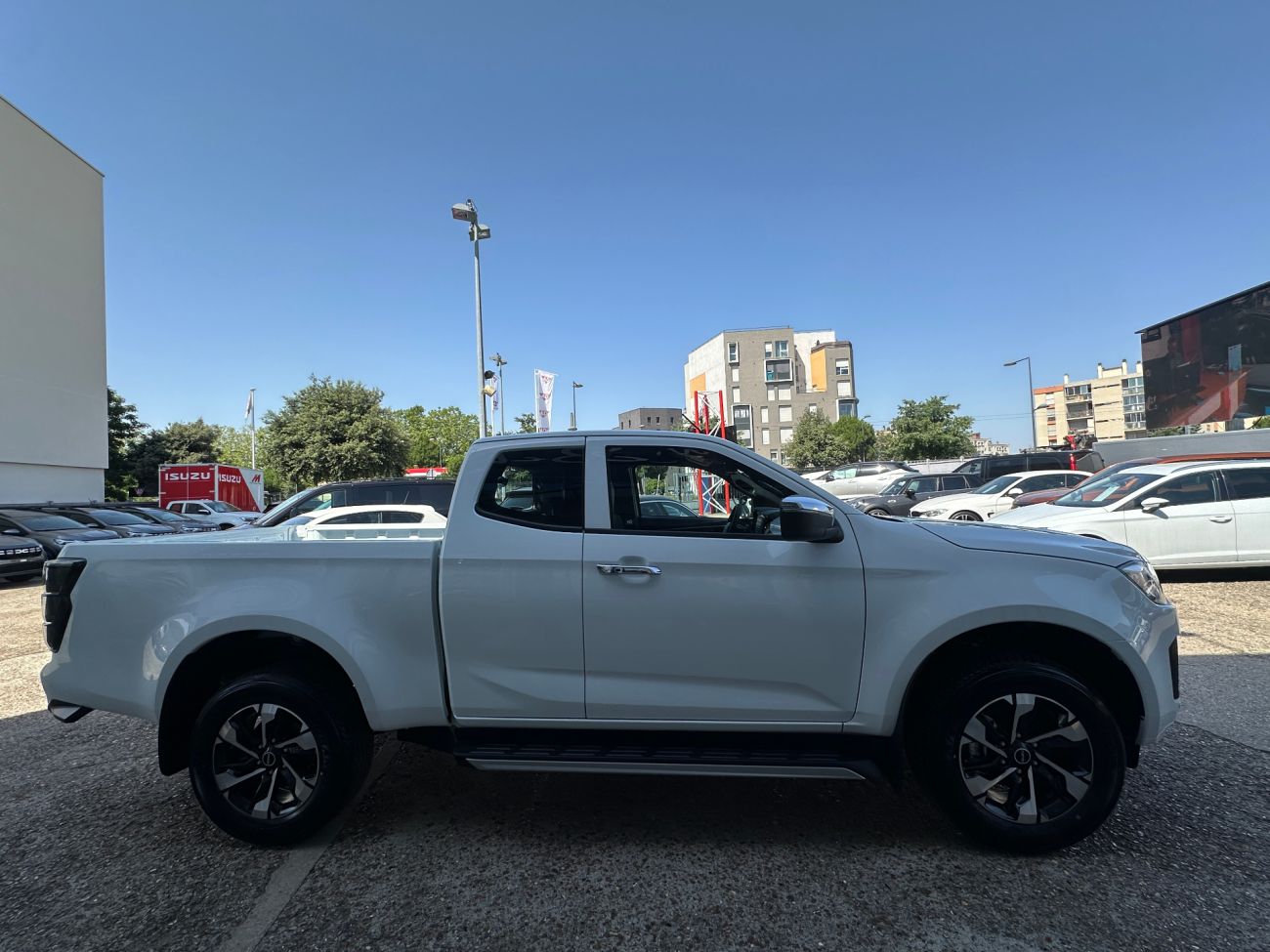 Mandataire ISUZU D-MAX NOUVEAU 2.2L SPACE PRESTIGE