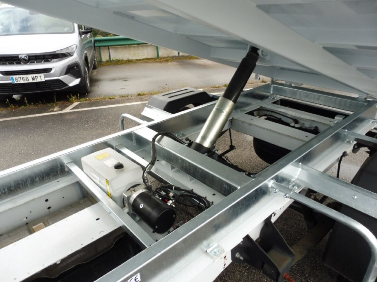 Mandataire Ford Transit Benne 350 L2 2.0 ECOBLUE 130CH TREND BUSINESS