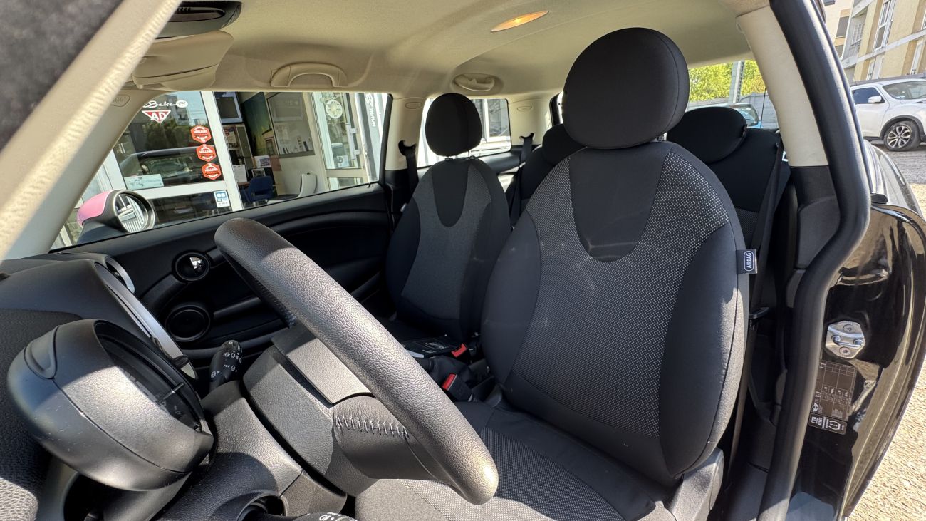 Mandataire MINI HATCH R56 75 ch One Pack Brick Lane