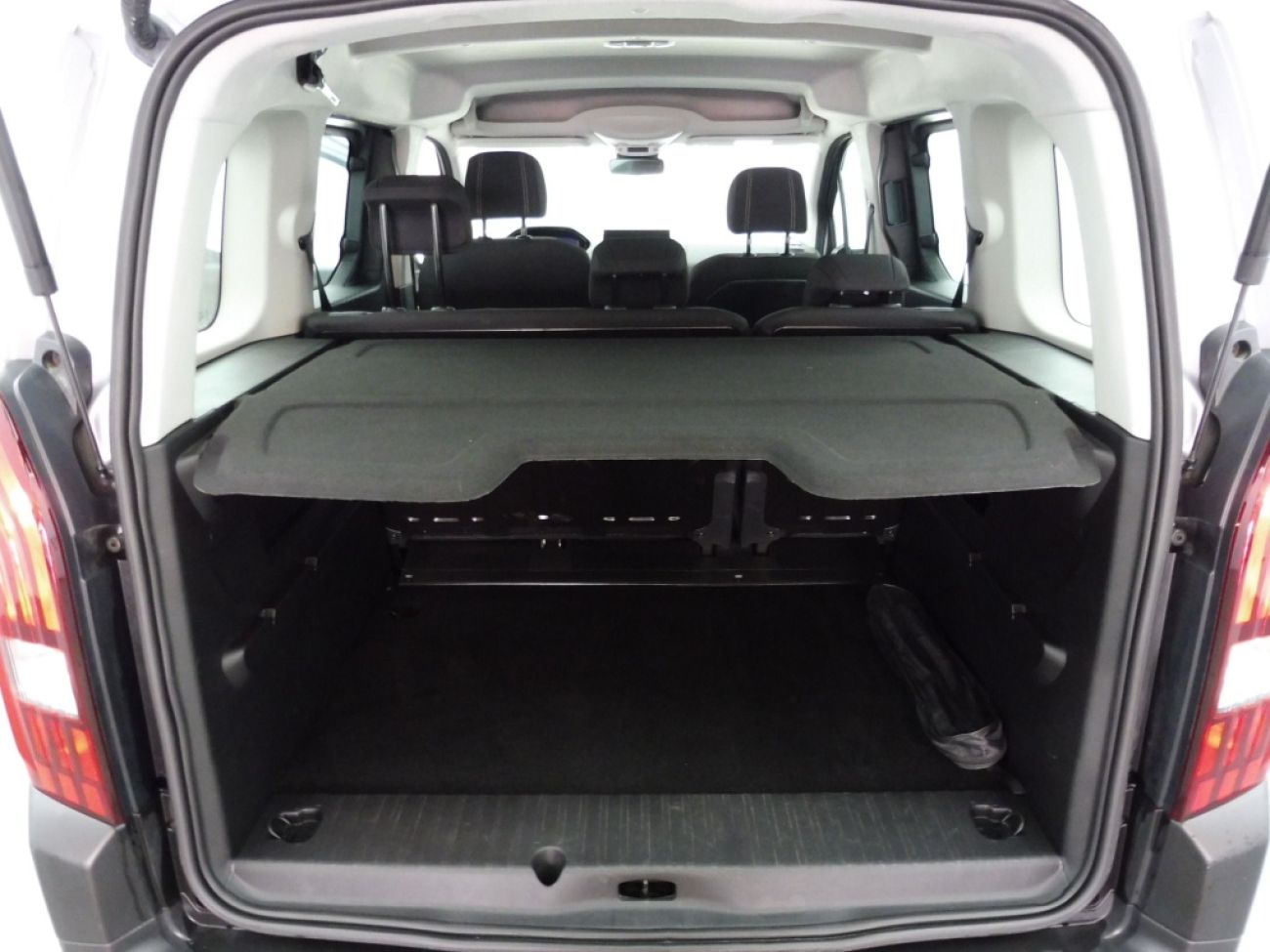 Mandataire PEUGEOT RIFTER TAILLE M - 1.5 BLUEHDI 100CH S&S ALLURE 5 PLACES
