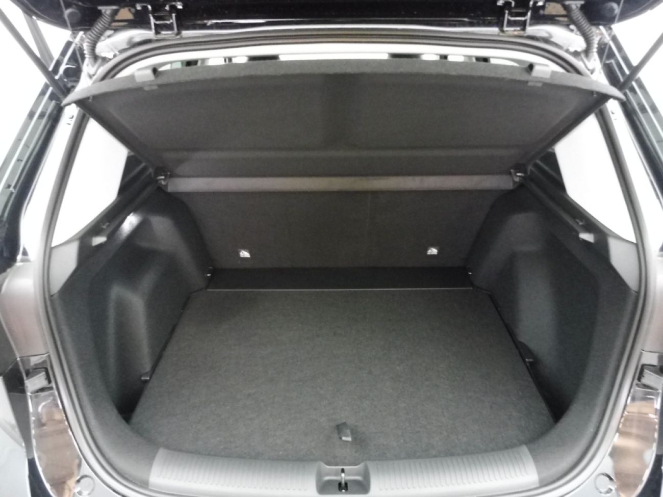 Mandataire MG ZS 1.5 HYBRID+ 197CH LUXURY
