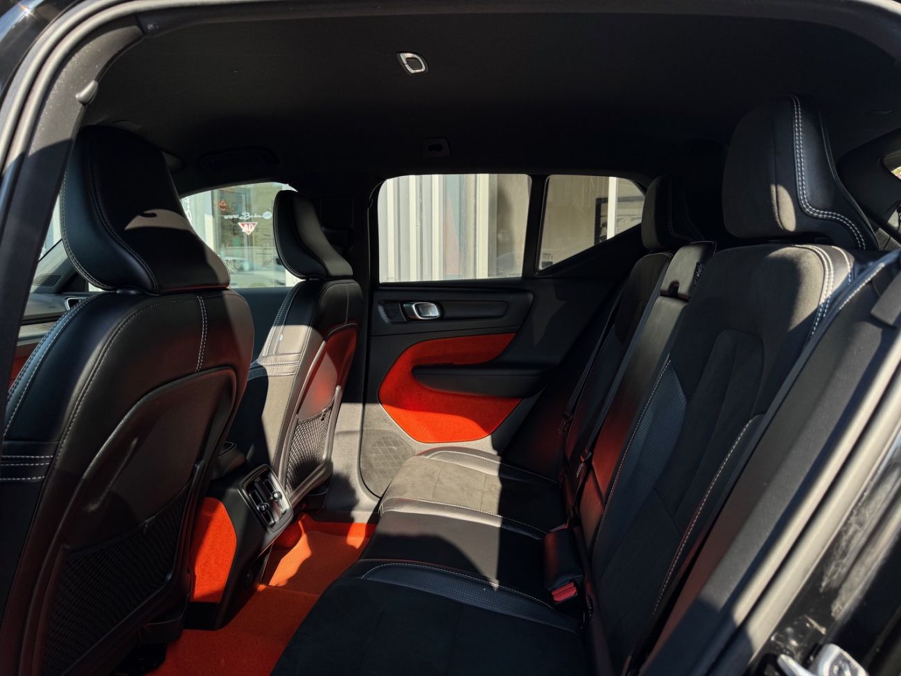 Mandataire VOLVO XC40 D4 AWD AdBlue 190 ch Geartronic 8 R-Design