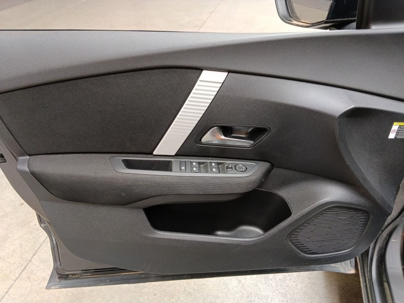 Mandataire Citroën C4 X 1.2 PURETECH 100 FEEL
