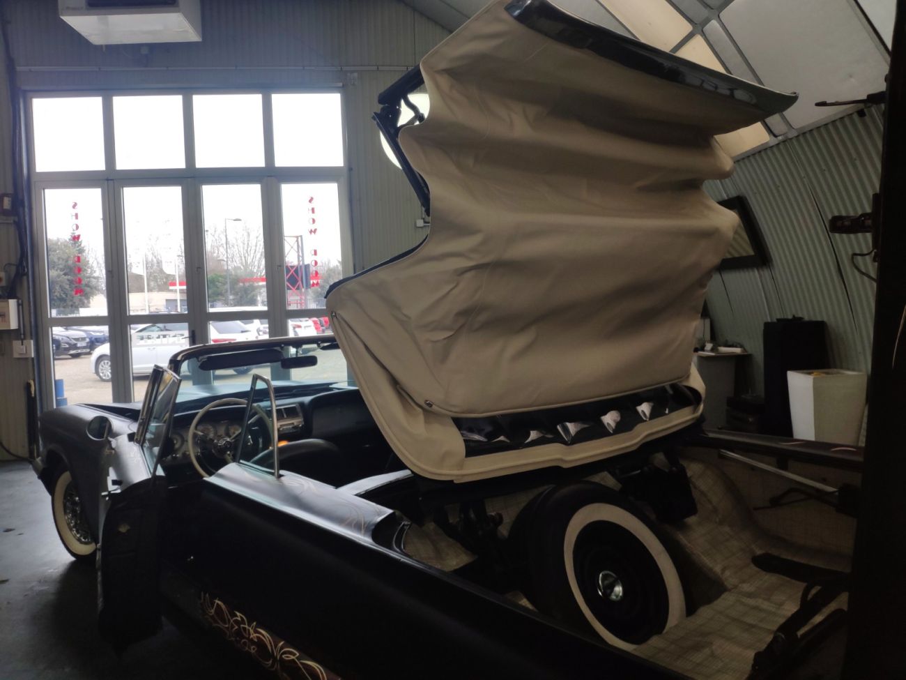 Mandataire Ford Thunderbird Cabriolet V8 352ci C. Audigier / resto 5.8 L