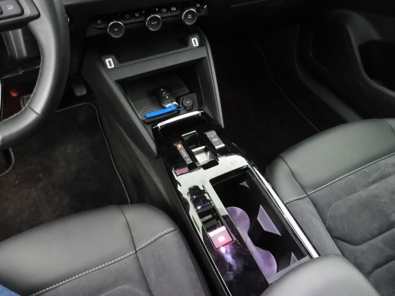 Mandataire Citroën C4 X BLUEHDI 130CH S&S SHINE PACK EAT8
